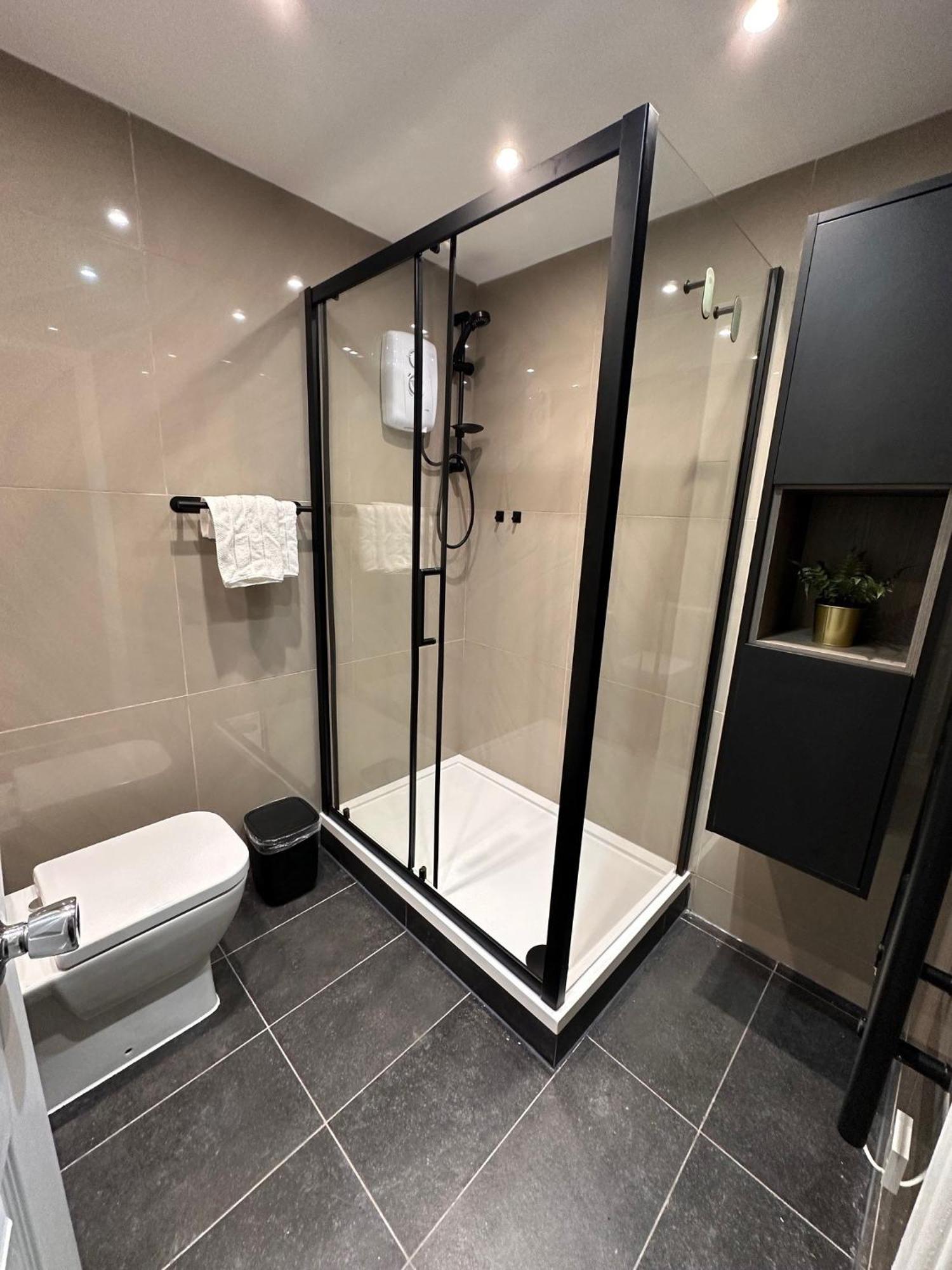 R1 - Private Room In Modern Shared Apartment, Each With Kitchenette, Central ברמינגהאם מראה חיצוני תמונה